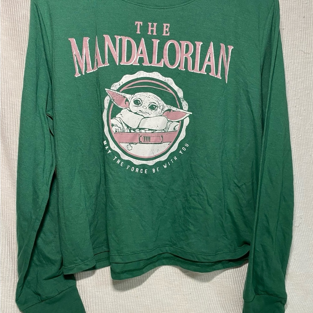 Juniors Large Star Wars Long sleeve Crewneck